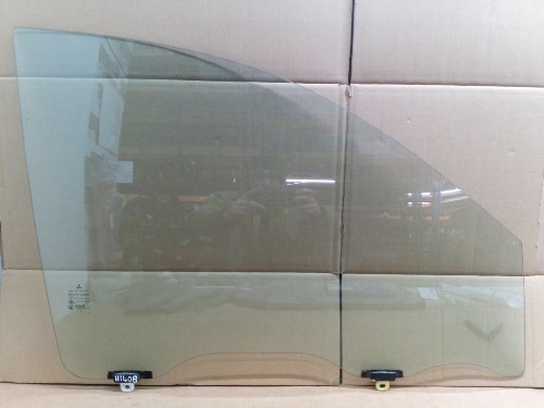 MITSUBISHI L200 DOOR GLASS WINDOW RIGHT FRONT DOUBLE CAB 2006-2015 MK4 B40